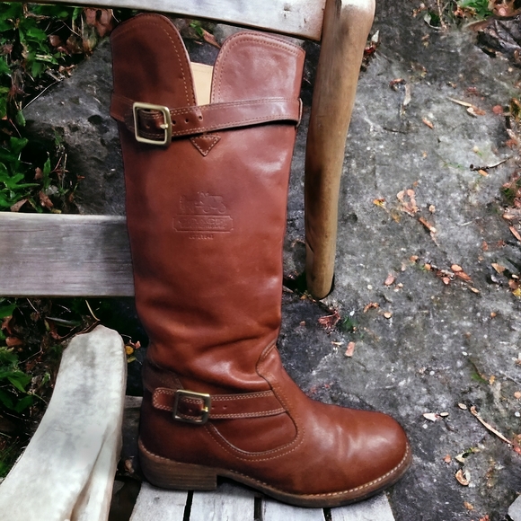 High coach boots with strap and zipper size 7.5B - Picture 5 of 8